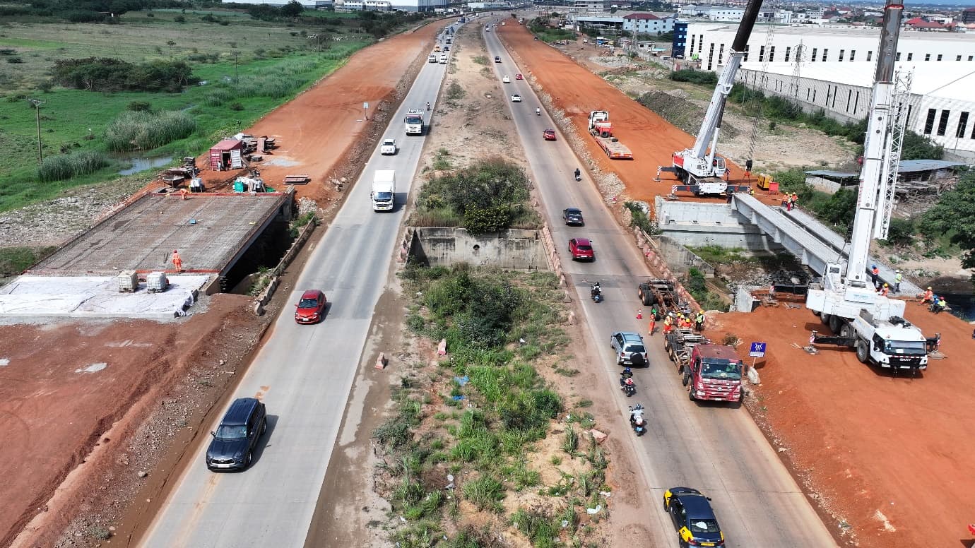 Bridge construction at Km 10+873.6, second view of the left- and right-hand sides