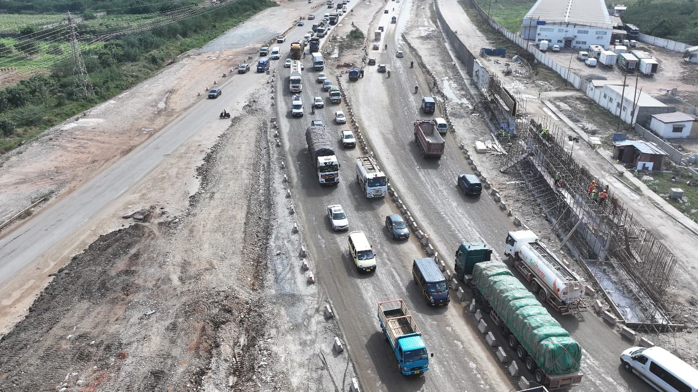 Retaining wall construction at Km 12+120, left-hand side