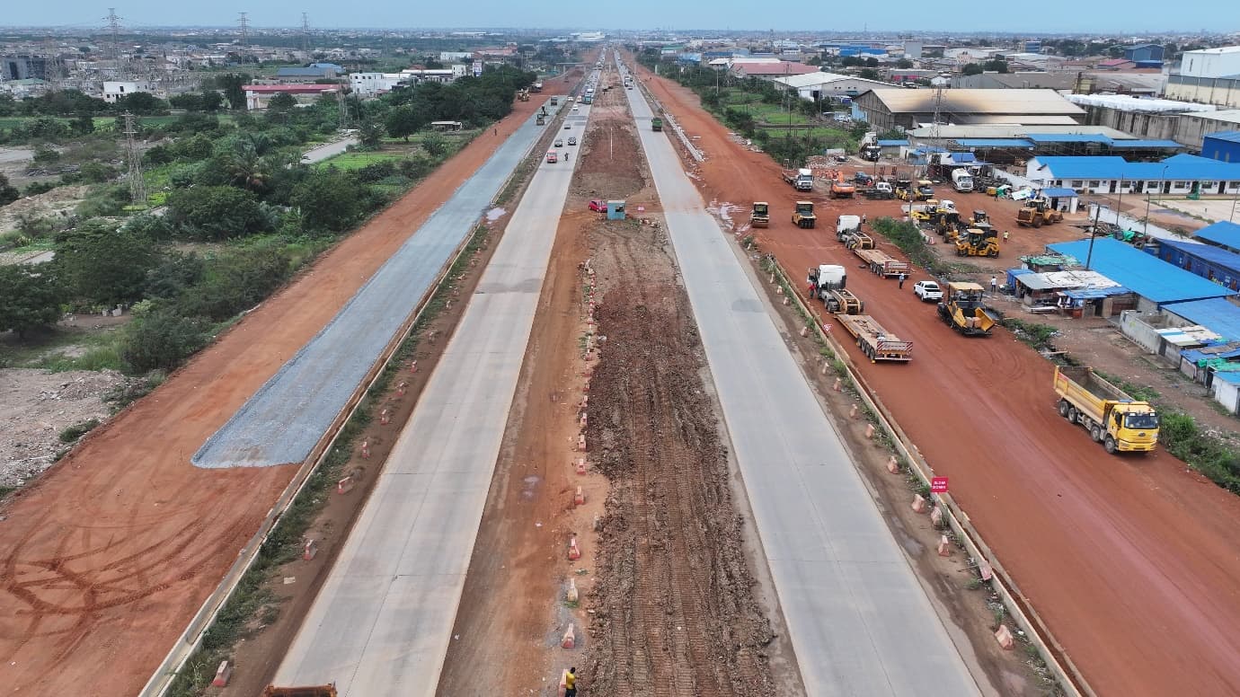 Sub-base laying between Km 8+140 and Km 8+340, left-hand side