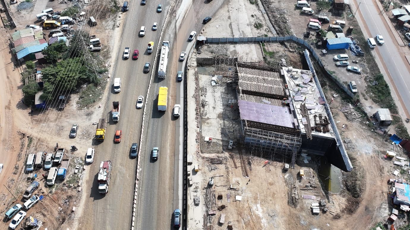 Underpass construction at Km 16+105.039, left- and right-hand sides